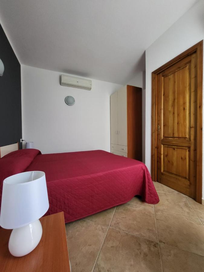 White Sand Affittacamere La Caletta Zewnętrze zdjęcie