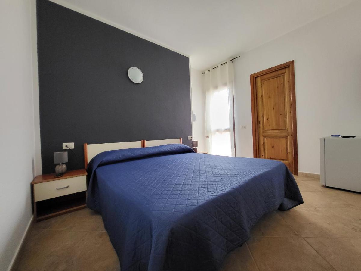 White Sand Affittacamere La Caletta Zewnętrze zdjęcie