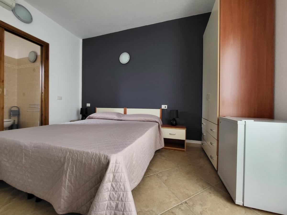 White Sand Affittacamere La Caletta Zewnętrze zdjęcie