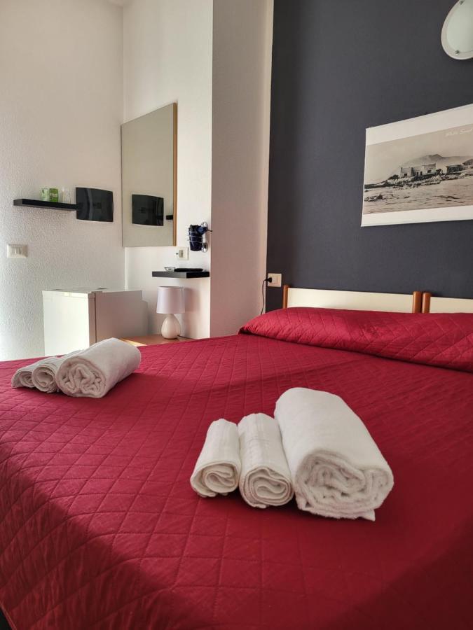 White Sand Affittacamere La Caletta Zewnętrze zdjęcie